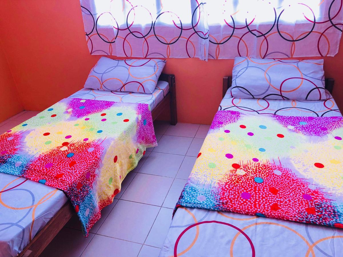 Colors Boutique Hostel Puerto Princesa Extérieur photo