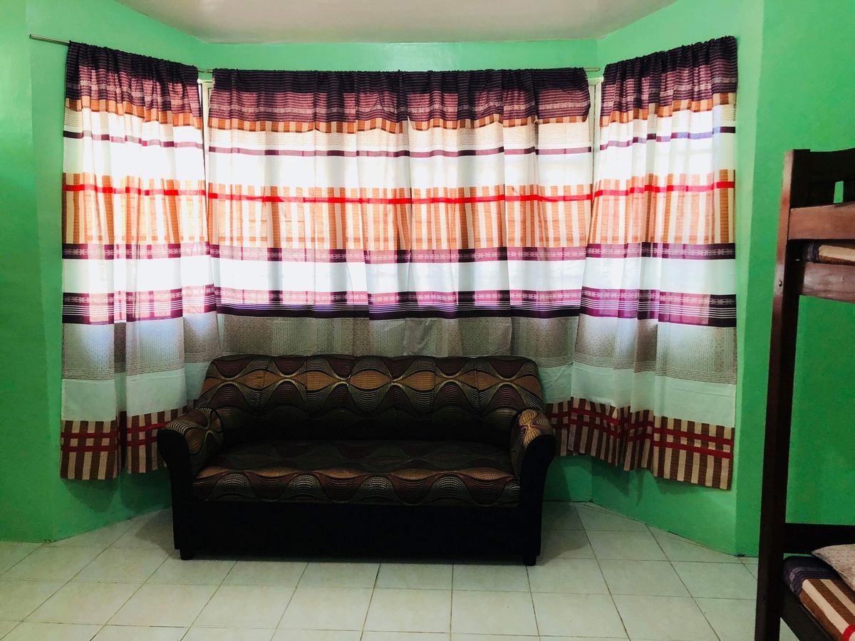 Colors Boutique Hostel Puerto Princesa Extérieur photo