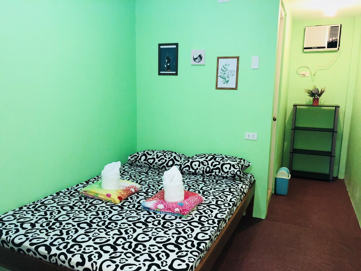 Colors Boutique Hostel Puerto Princesa Extérieur photo