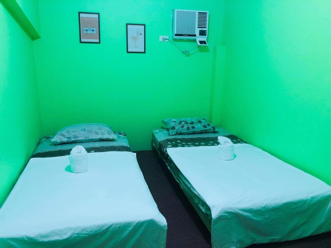 Colors Boutique Hostel Puerto Princesa Extérieur photo