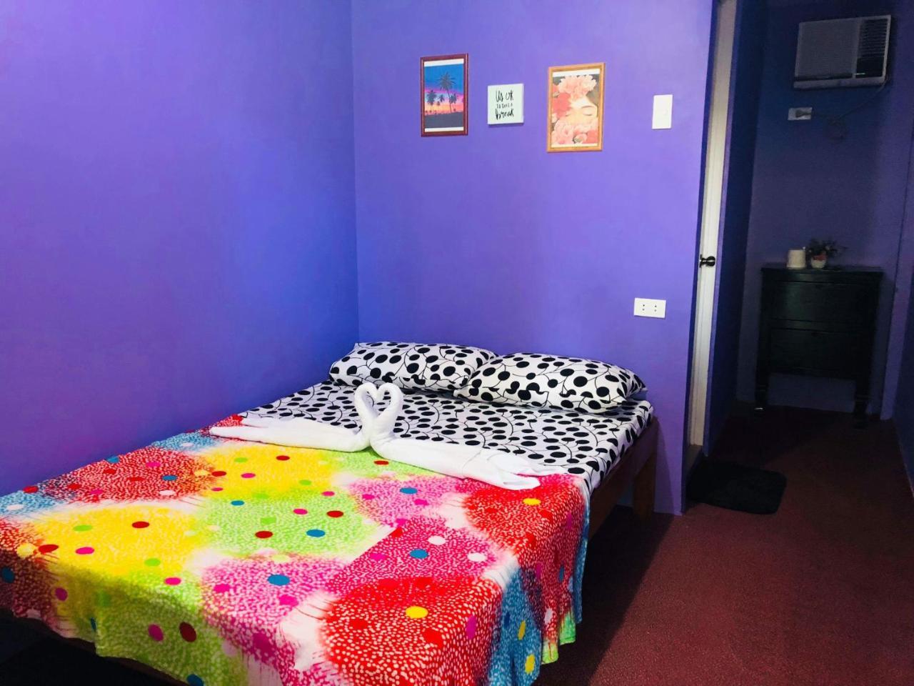 Colors Boutique Hostel Puerto Princesa Extérieur photo